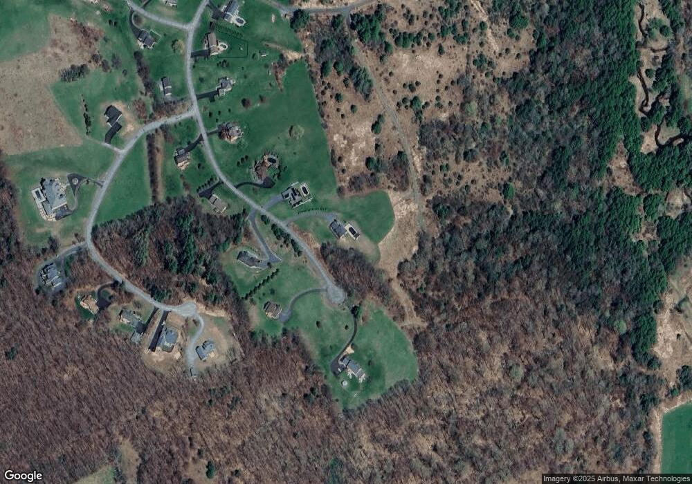 69 Kernwood Dr, Honesdale, PA 18431 - photo 1