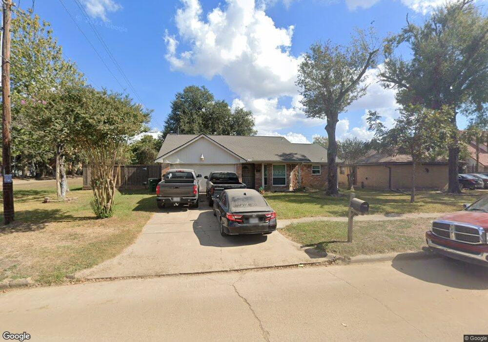 8106 Green Lawn Dr, Houston, TX 77088 - photo 1
