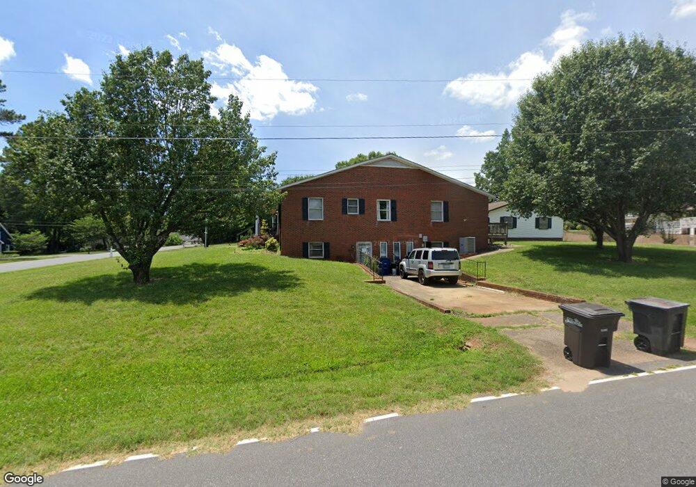 323 Beverly Dr, Statesville, NC 28625 - photo 1