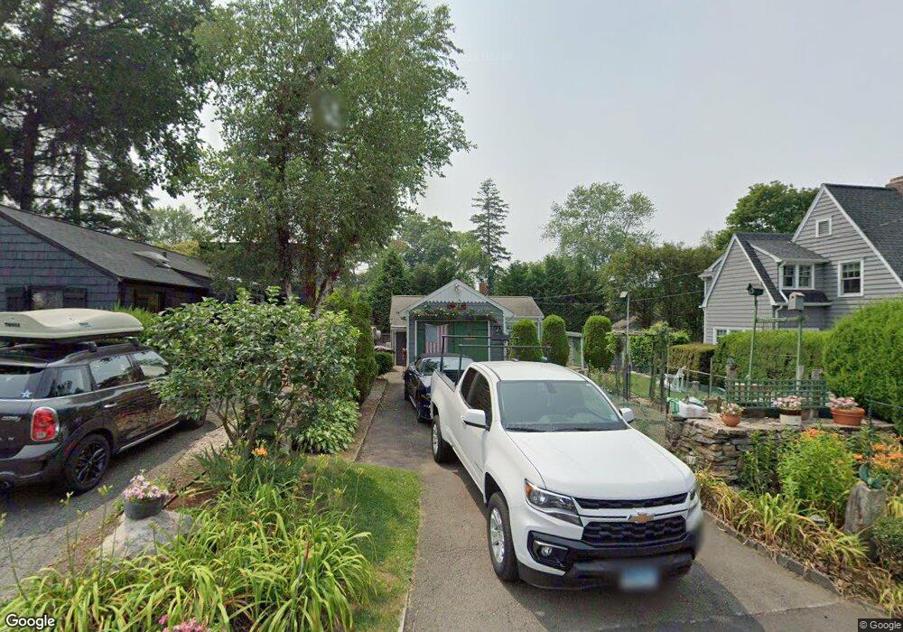 4 Crest Rd, Norwalk, CT 06853 - photo 1