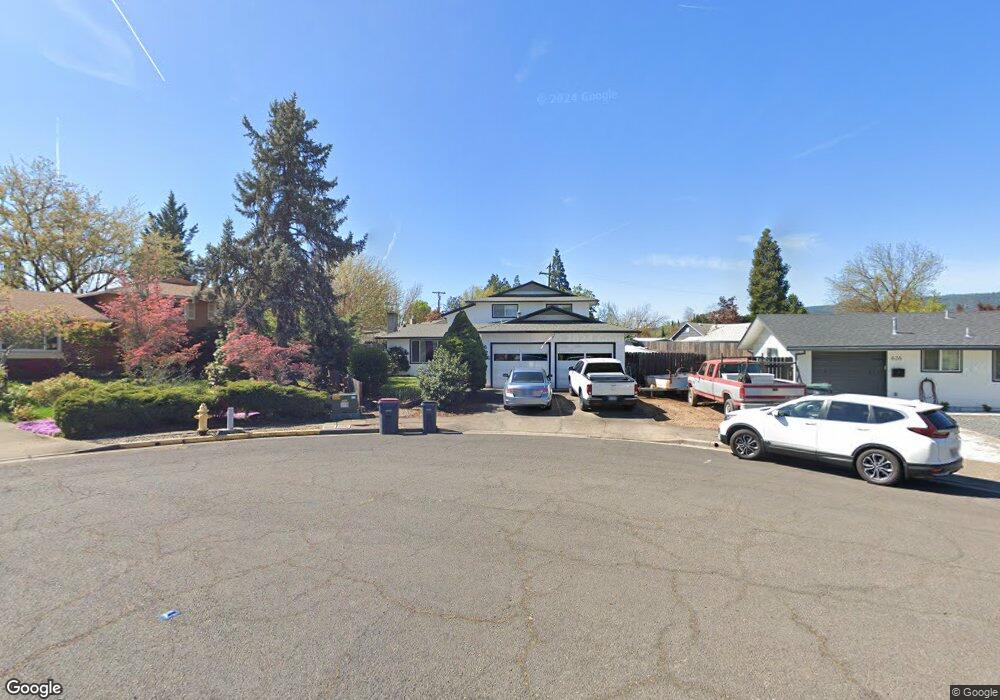 626 Kings Ct, Central Point, OR 97502 - photo 1