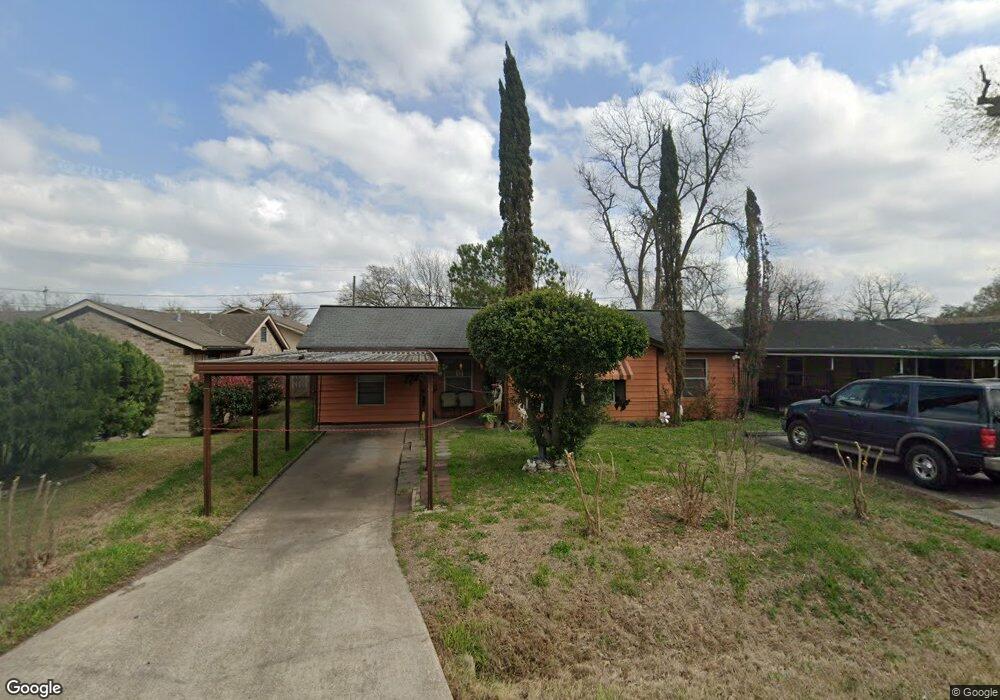9310 Una St, Houston, TX 77022 - photo 1