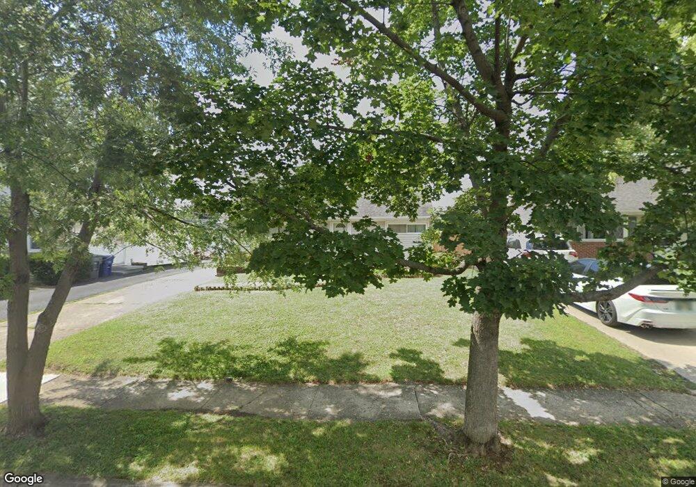 667 Roth Ave, Columbus, OH 43228 - photo 1