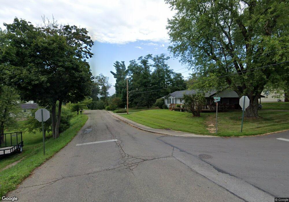 543 Edgehill Dr, Logan, OH 43138 - photo 1