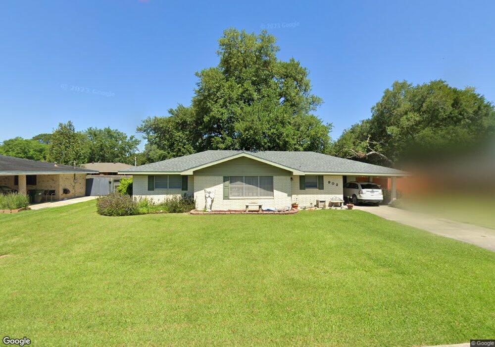 902 Roberta St, New Iberia, LA 70560 - photo 1