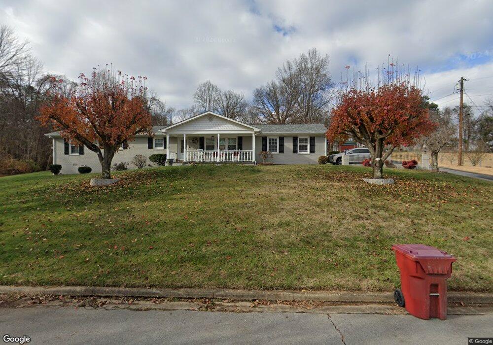 594 Southview Dr, Johnson City, TN 37601 - photo 1