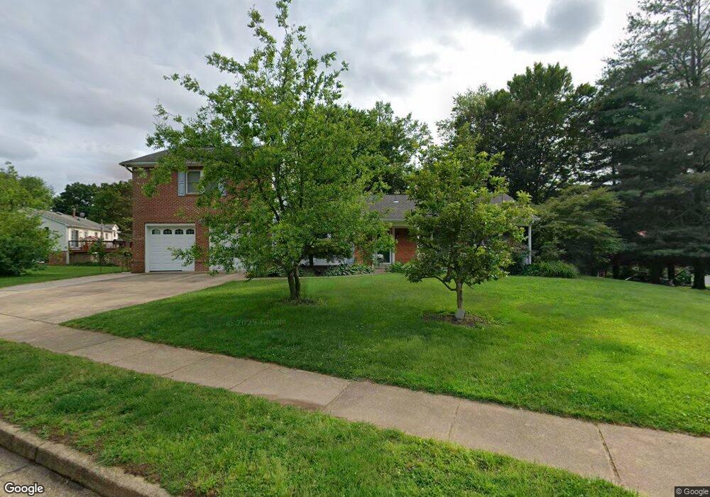 4208 Nutwood Way, Fairfax, VA 22032 - photo 1