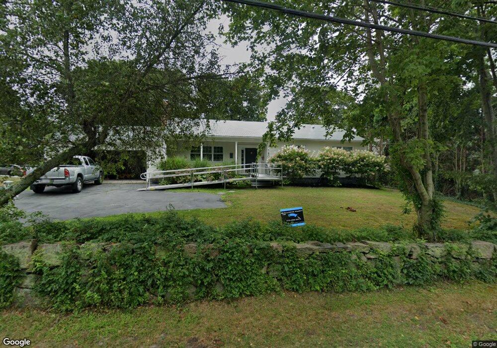 780 Dartmouth St, South Dartmouth, MA 02748 - photo 1