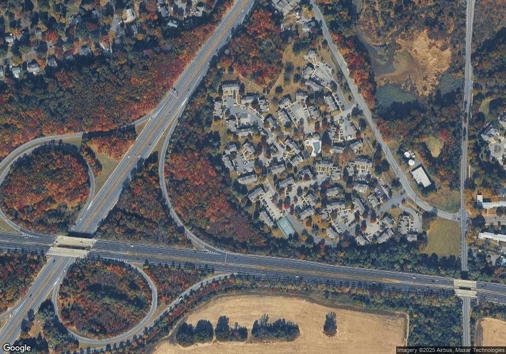 15 Stuyvesant Ct, Hightstown, NJ 08520 - photo 1