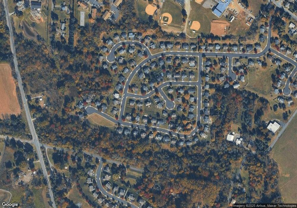 310 Foxtail Ln, Spring City, PA 19475 - photo 1