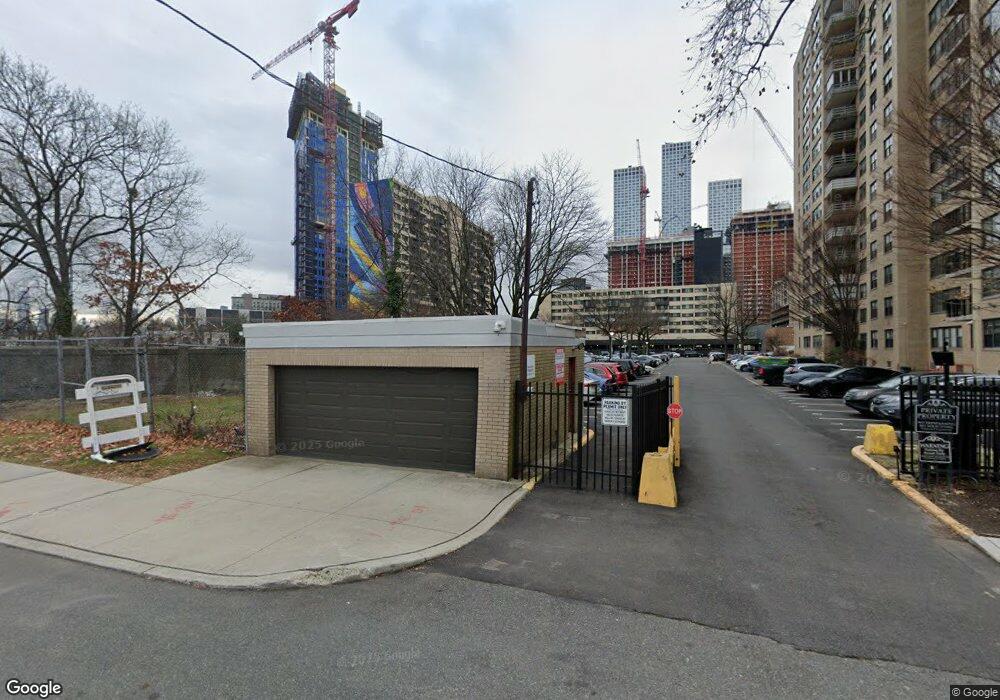 201 Saint Pauls Ave unit 1T, Jersey City, NJ 07306 - photo 1