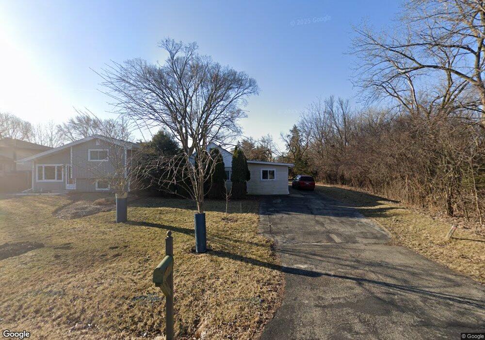 909 E Lorraine Ave, Addison, IL 60101 - photo 1