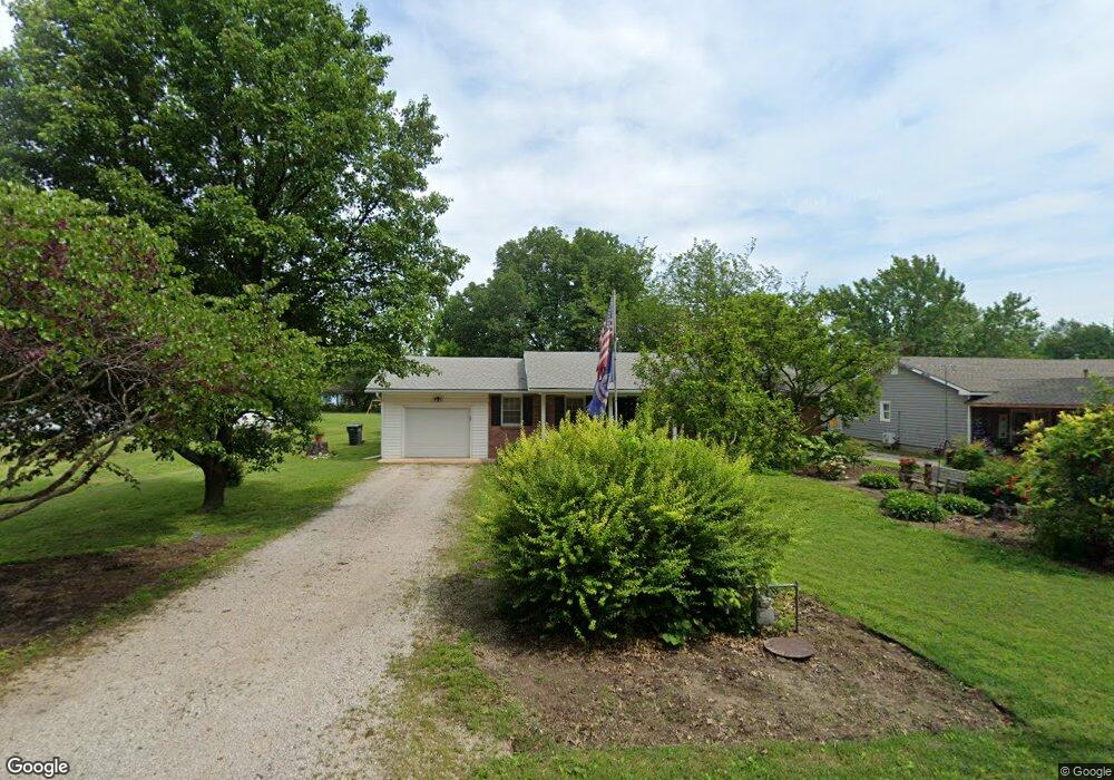 1007 E 3rd St, Altamont, KS 67330 - photo 1