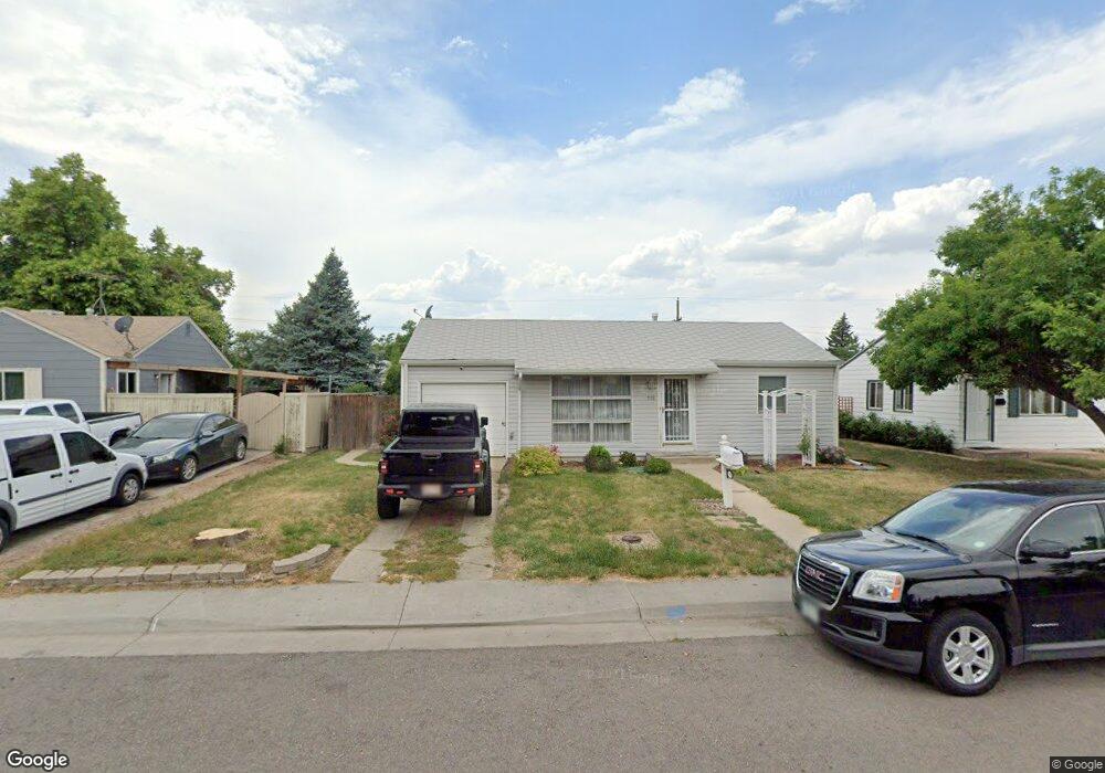 715 Kingston St, Aurora, CO 80010 - photo 1
