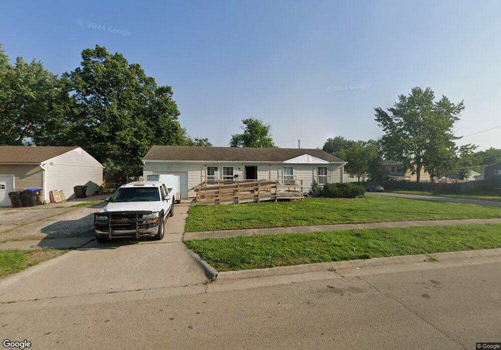 1101 SE 36th St, Topeka, KS 66605 - photo 1