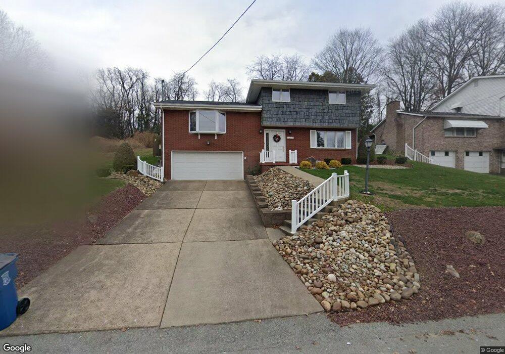 160 Curry St, Turtle Creek, PA 15145 - photo 1