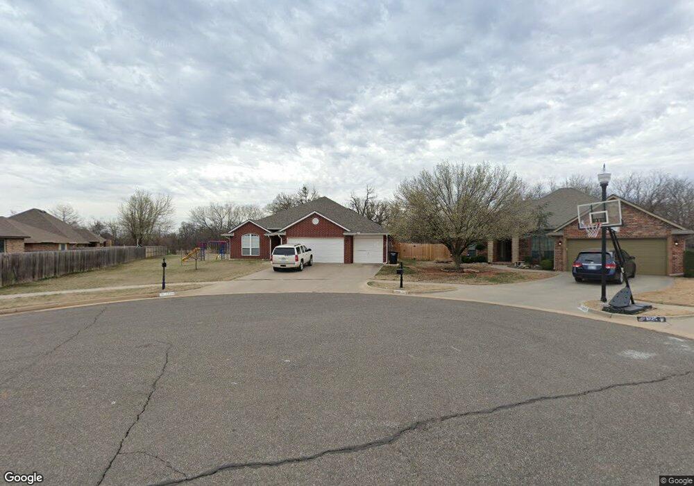 1033 Renita Ct, Moore, OK 73160 - photo 1