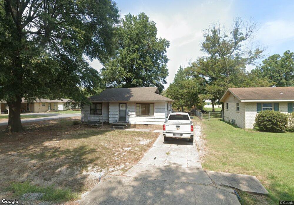 708 W 13th St, Stuttgart, AR 72160 - photo 1