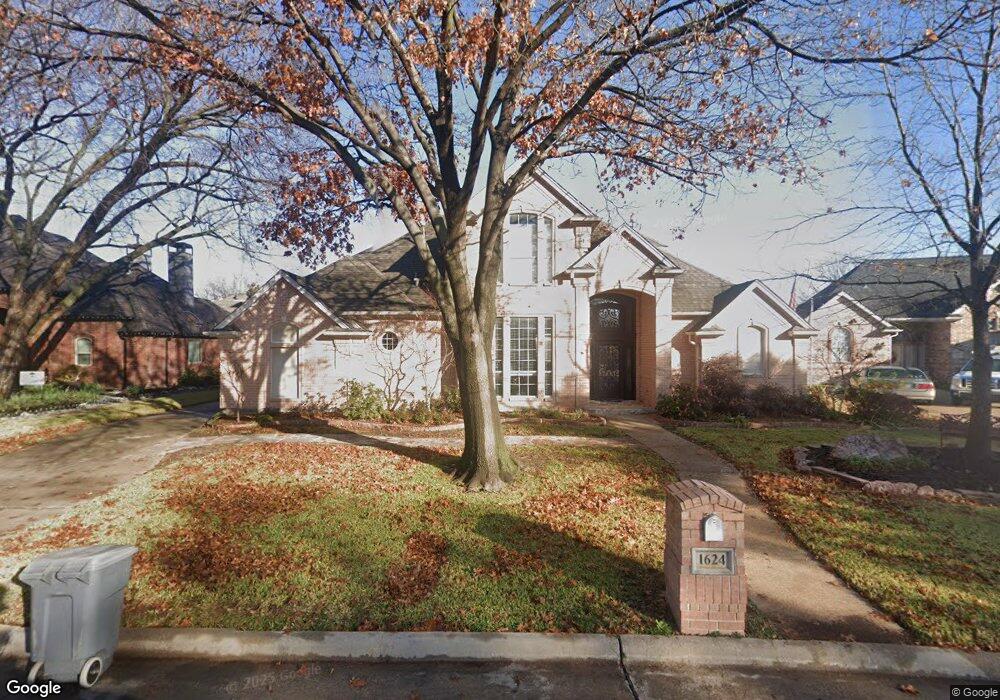 1624 Oak Creek Dr, Hurst, TX 76054 - photo 1