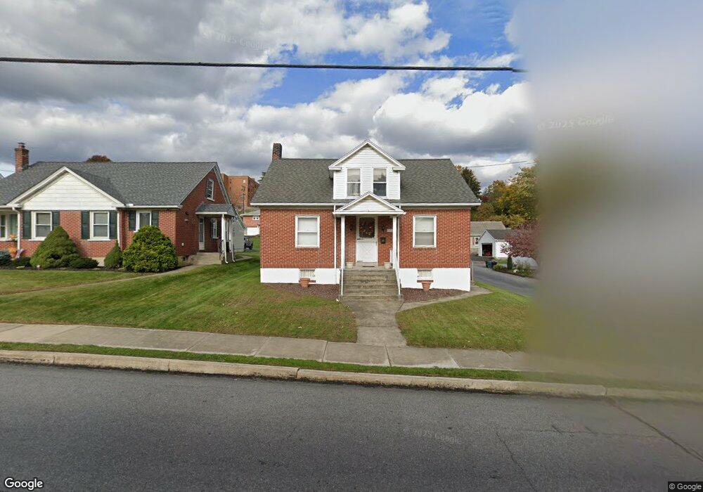 320 Mauch Chunk St, Nazareth, PA 18064 - photo 1