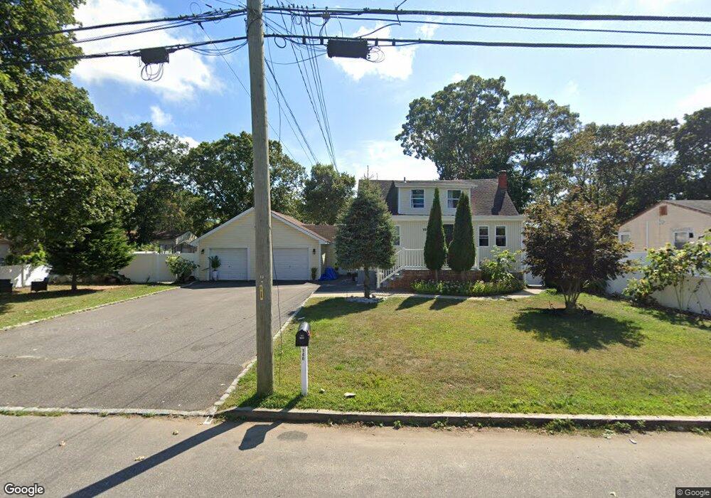 140 43rd St, Copiague, NY 11726 - photo 1