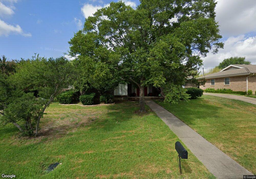 612 Robindale Dr, Bedford, TX 76022 - photo 1