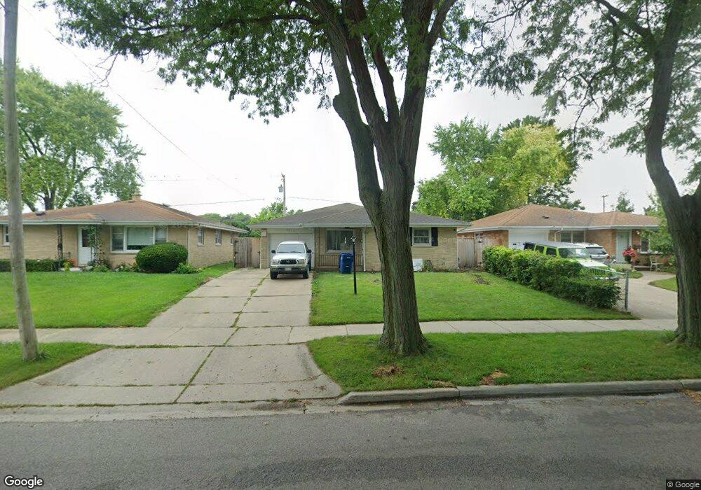 2334 N Jackson St, Waukegan, IL 60087 - photo 1