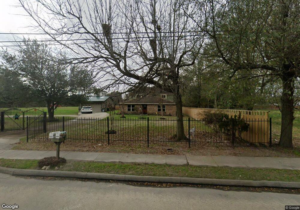 1833 S Victory Dr, Houston, TX 77088 - photo 1