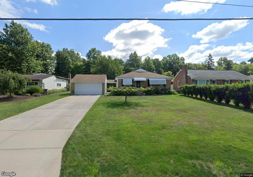 2189 Garden Dr, Wickliffe, OH 44092 - photo 1