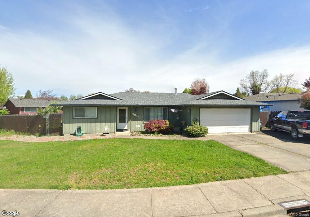 5080 Del Mar Dr, Central Point, OR 97502 - photo 1