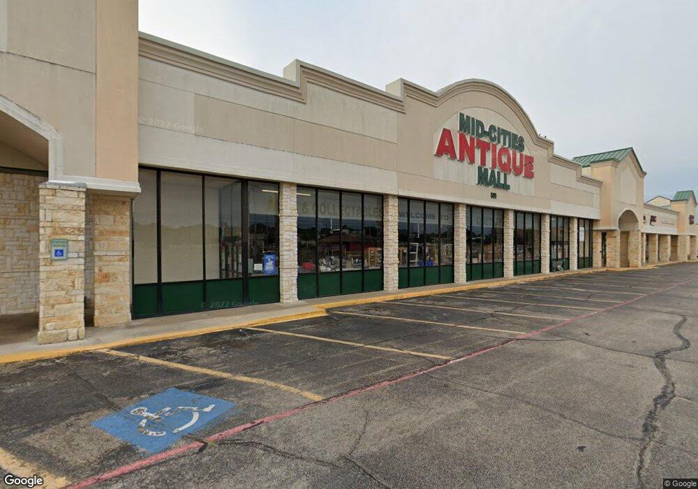 809 W Pipeline Rd, Hurst, TX 76053 - photo 1