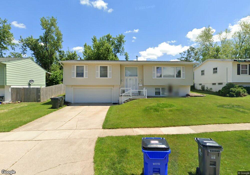 201 31st St NW, Cedar Rapids, IA 52405 - photo 1