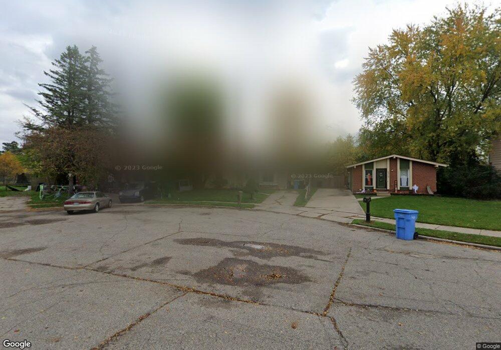 4315 Macdougal Cir, Lansing, MI 48911 - photo 1