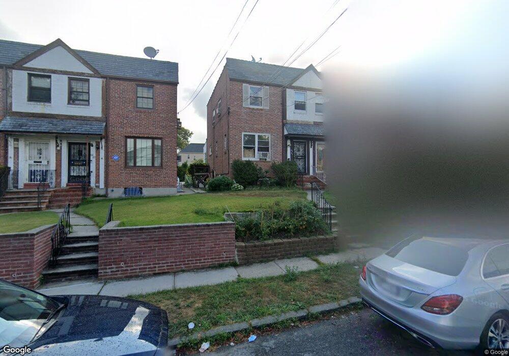 8227 165th St, Jamaica, NY 11432 - photo 1