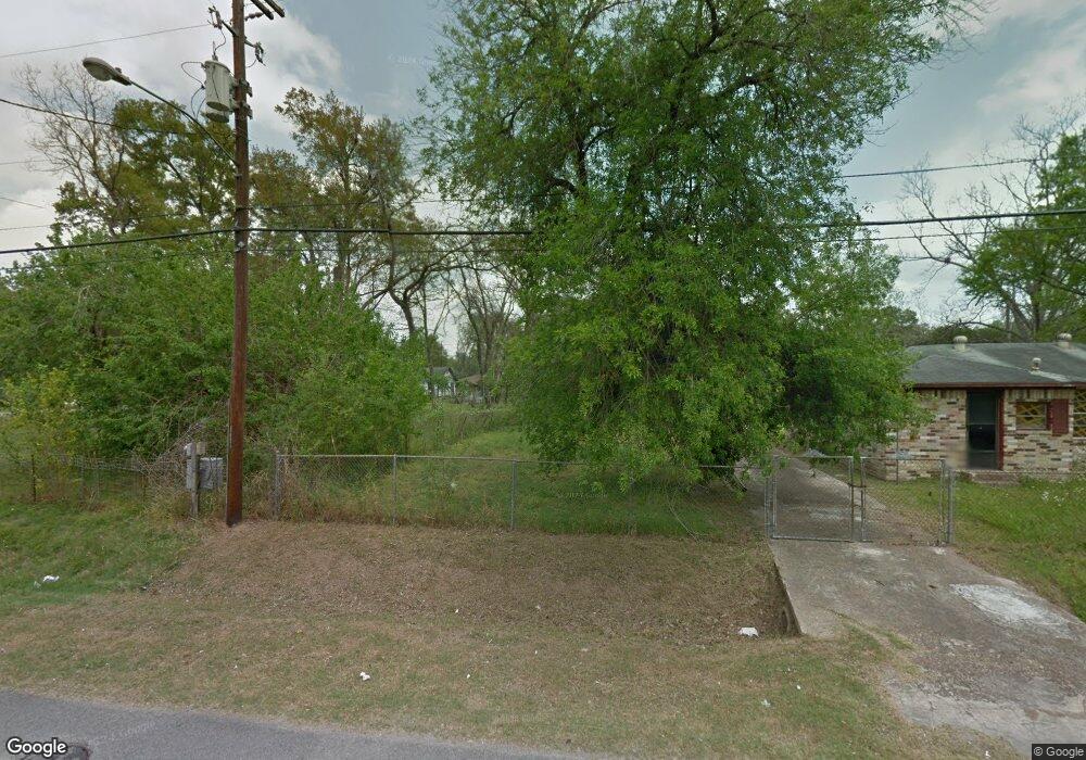 8206, 8206A Knox, Houston, TX 77088 - photo 1