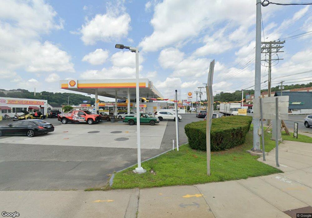 618 W Main St, Waterbury, CT 06702 - photo 1