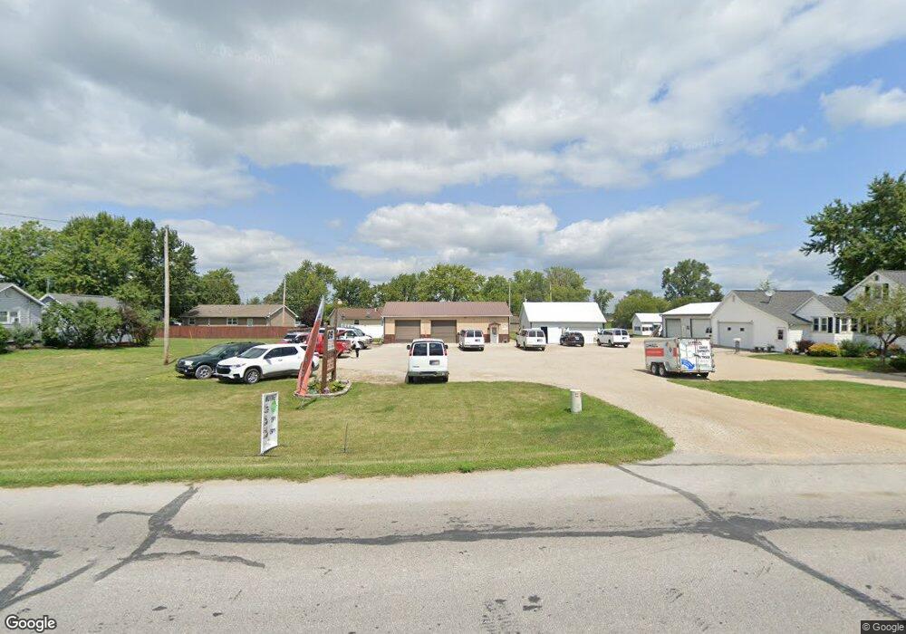 905 E Main St, Berne, IN 46711 - photo 1