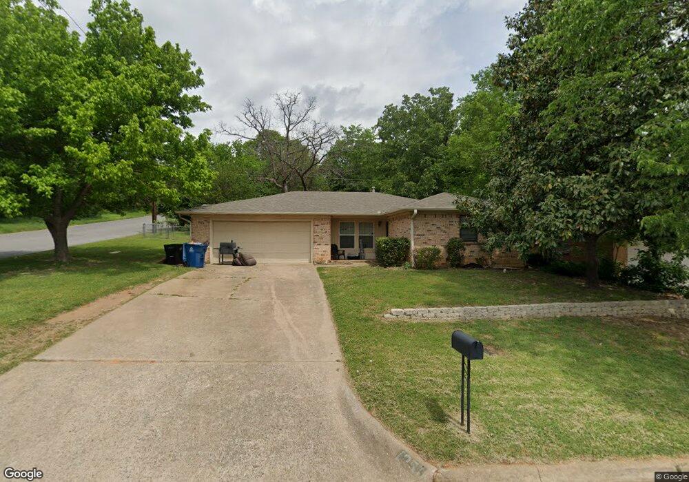 1231 Woodlawn Cir, Denison, TX 75020 - photo 1
