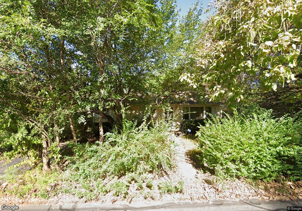 70 Colonial St, Oakville, CT 06779 - photo 1