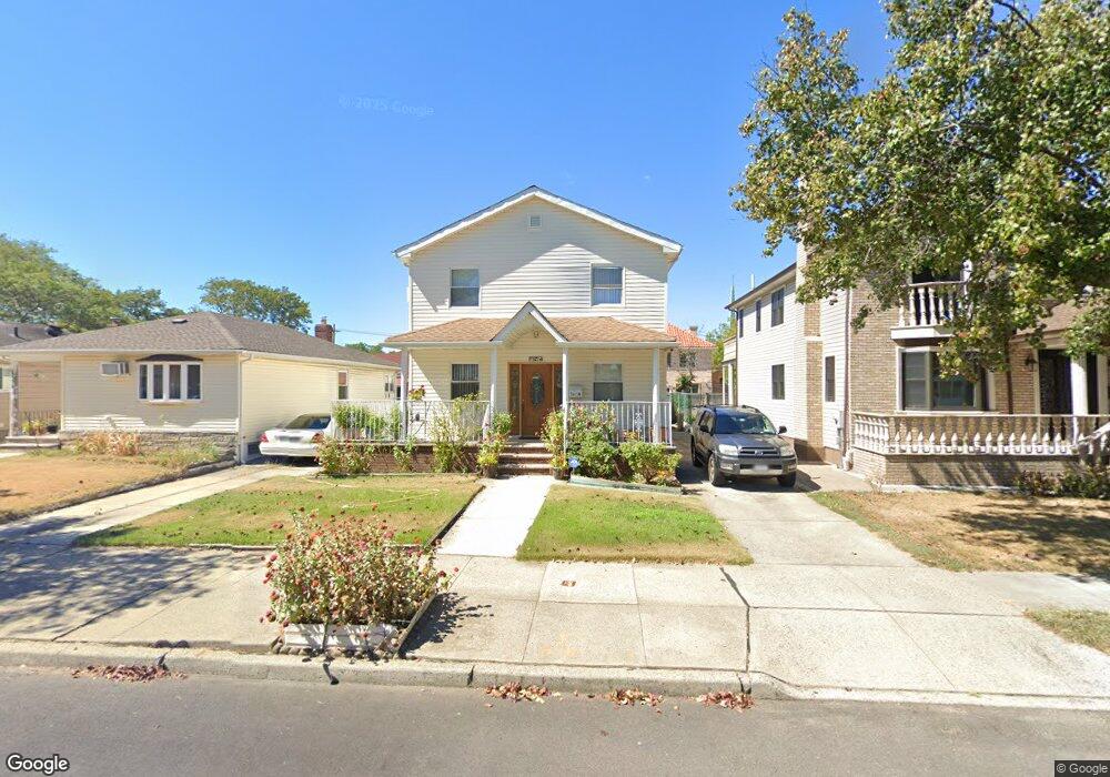 7834 264th St, Glen Oaks, NY 11004 - photo 1