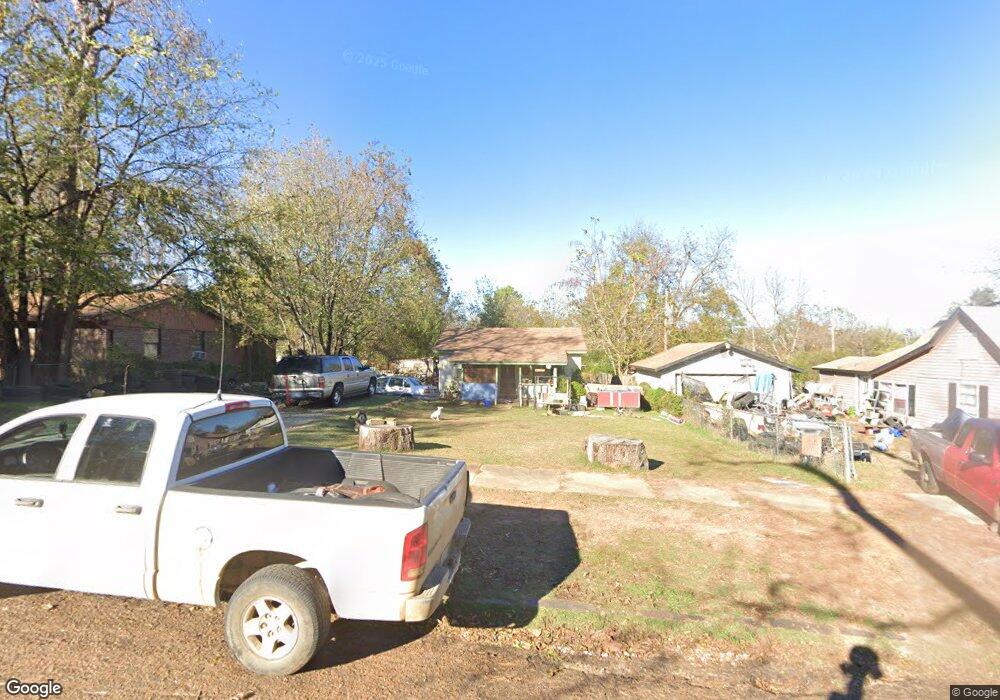 804 W Clayton St, Hugo, OK 74743 - photo 1