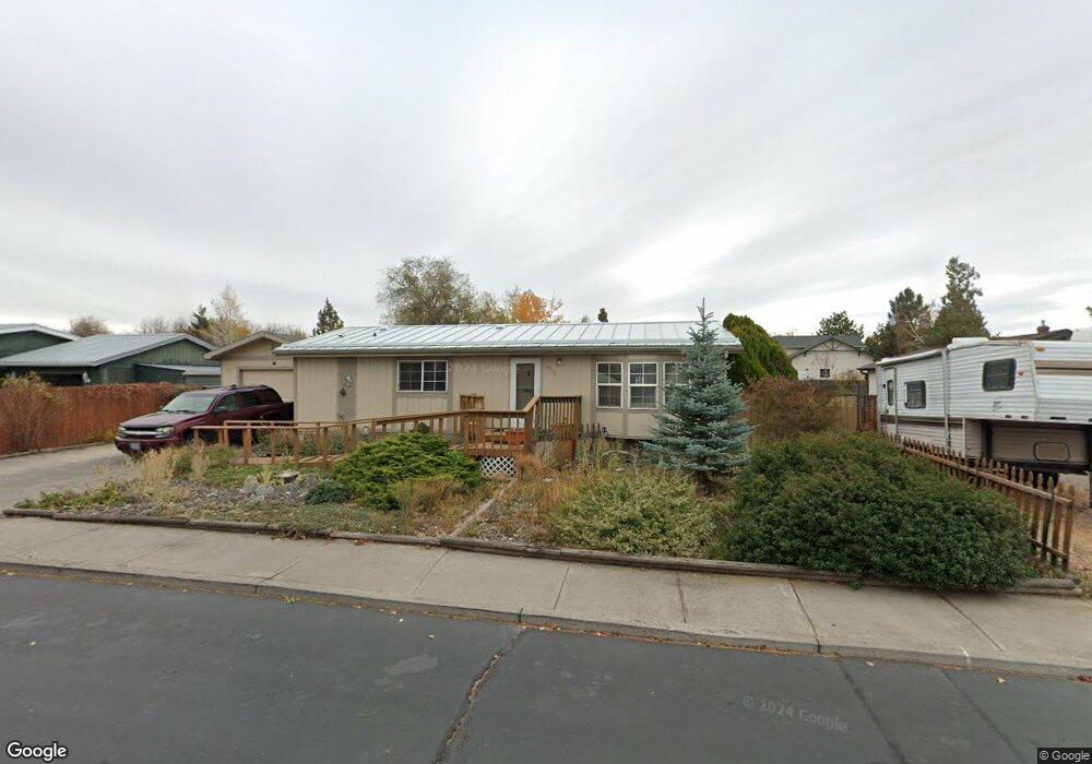 1810 NW Elm Ct, Redmond, OR 97756 - photo 1