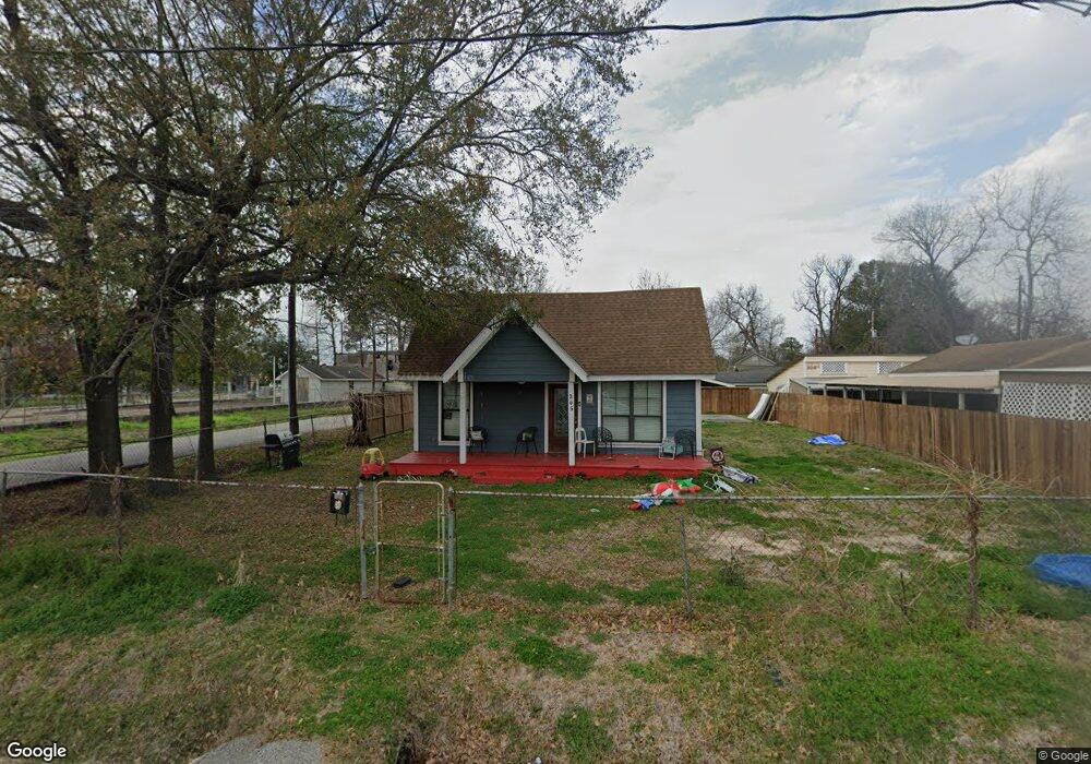 305 Frawley St, Houston, TX 77009 - photo 1