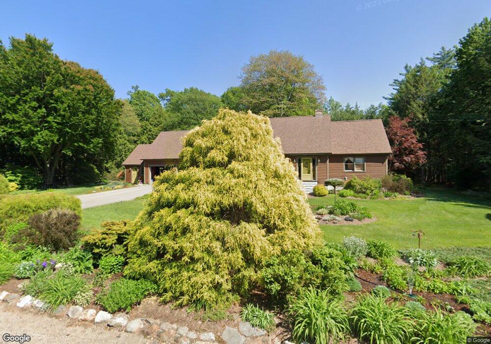 28 Hemlock St, Rochester, NH 03867 - photo 1