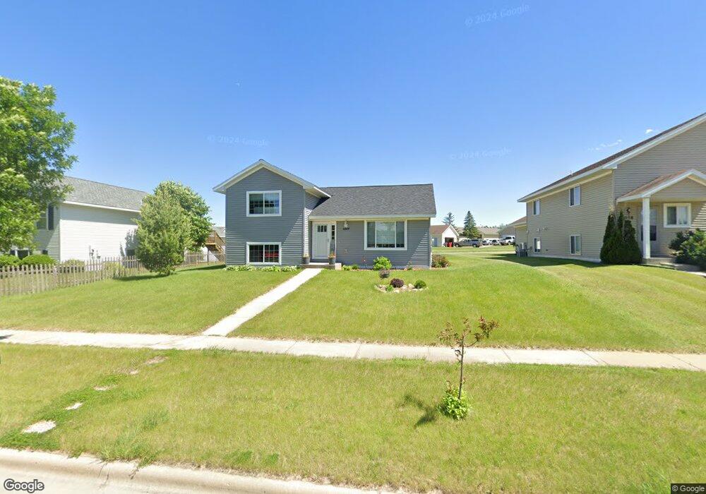 1017 Benjamin Dr, Alexandria, MN 56308 - photo 1