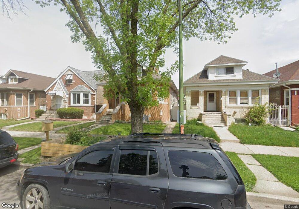 5242 W Oakdale Ave, Chicago, IL 60641 - photo 1