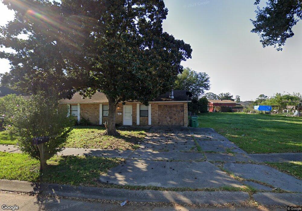 9437 E Claiborne Pkwy, Westwego, LA 70094 - photo 1