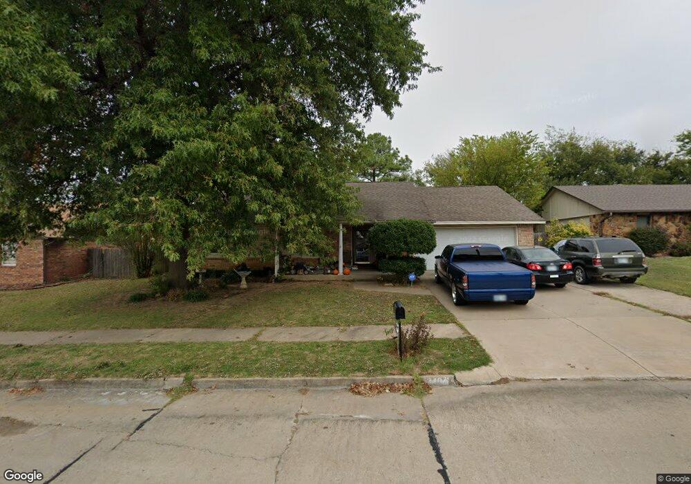 2404 E Dallas St, Broken Arrow, OK 74014 - photo 1