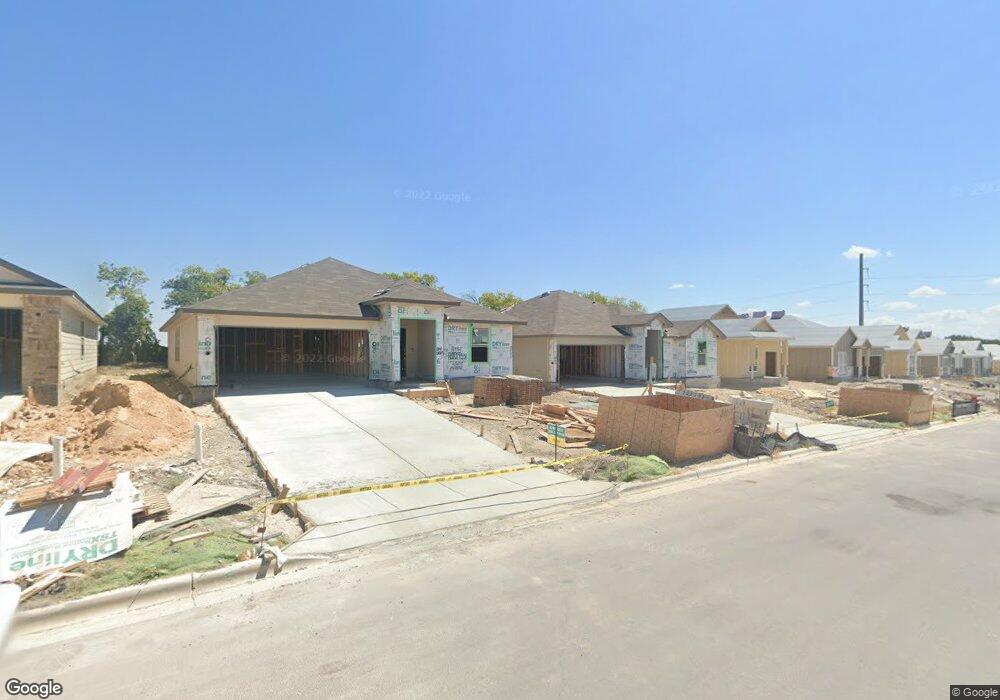 800 Oxford Ln, Troy, TX 76579 - photo 1