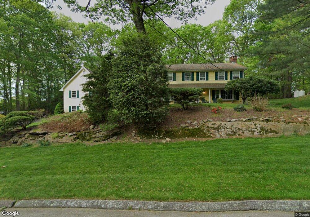 21 Maple Ridge Rd, Trumbull, CT 06611 - photo 1